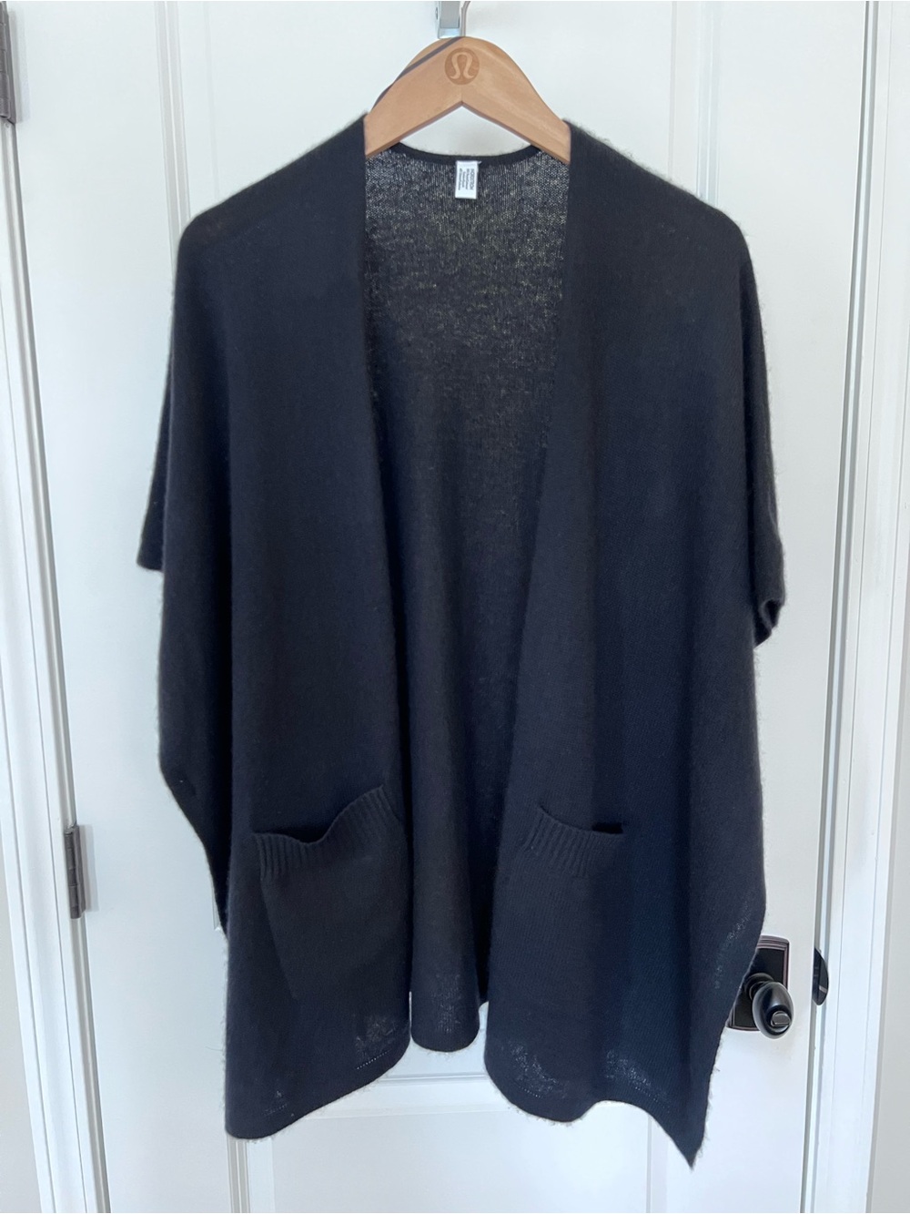 Nordstrom Cashmere Open Sweater Cape with Pockets Black One Size EUC